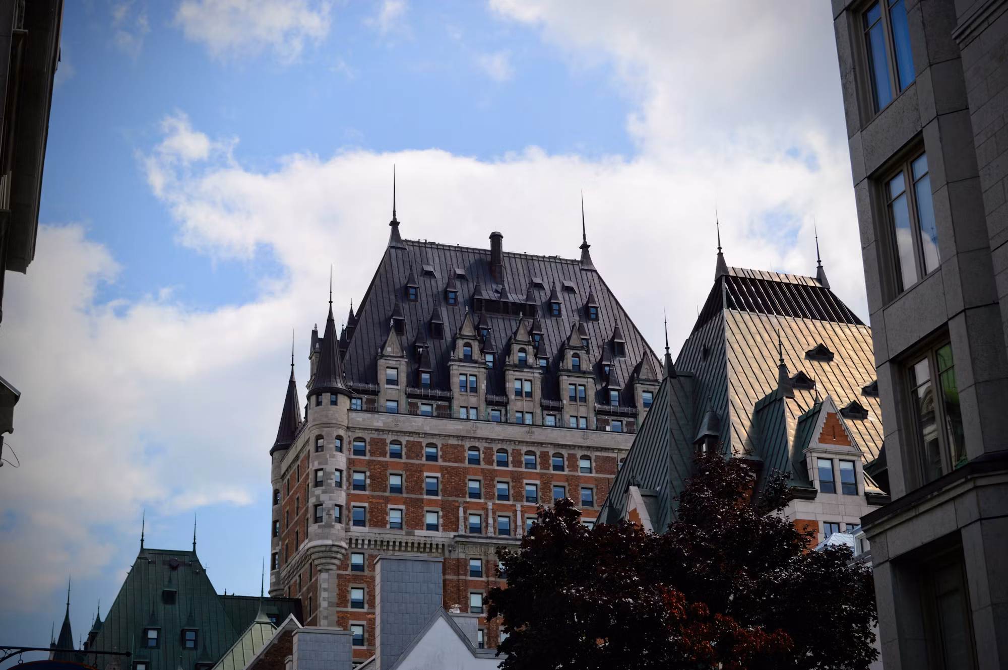 The Art of Choosing the Right Hotel: A Comprehensive Guide for Travelers